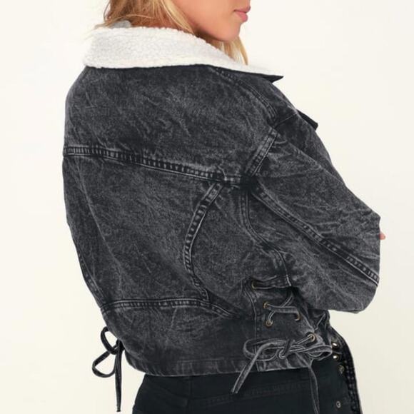 ASTR The Label Jefferson Washed Sherpa Denim Jacket size M - Picture 8 of 8